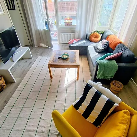 A Modern Lakeside Home, The Of
